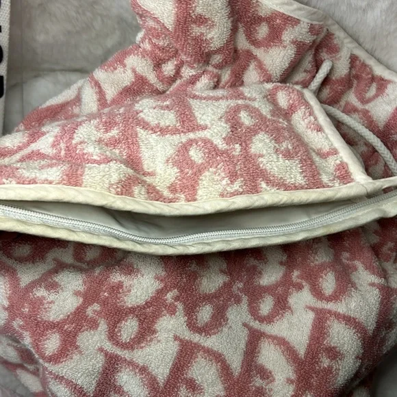 Dior cute pink and cream terry large drawstring bucket bag with pouch - Picture 17 of 17